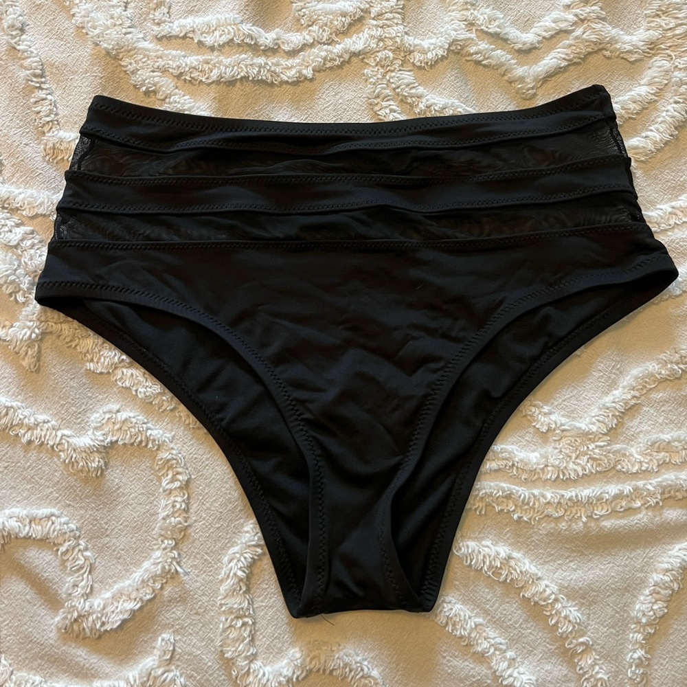 Shade & Shore Black high waisted bottom